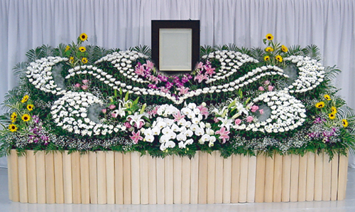 一般的な葬儀価格帯の祭壇イメージ
